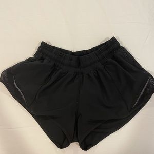 Lululemon Size 4 regular shorts
